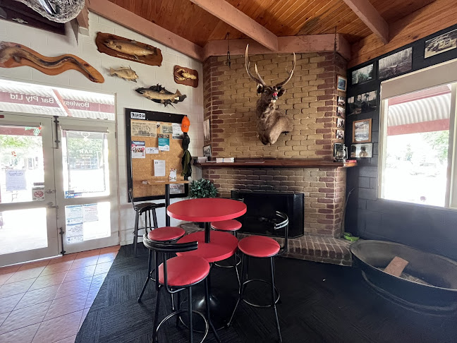 Junction Hotel Swifts Creek - Hospitality and gastronomy