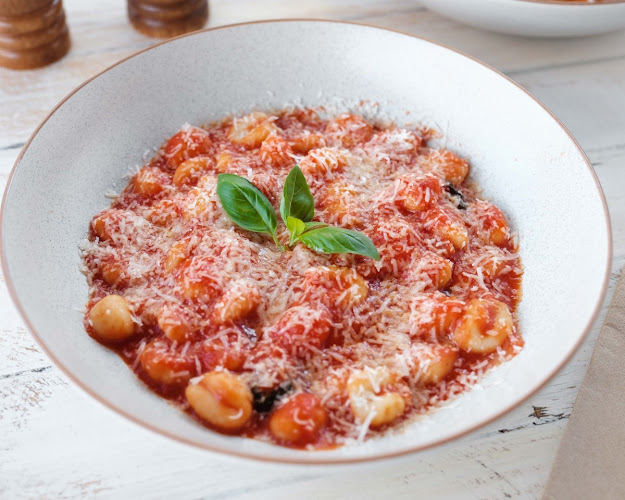 Motza Pizza - Hospitality and gastronomy