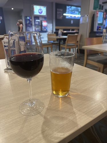 Opinii despre Rex Hotel în Port Melbourne - Hospitality and gastronomy