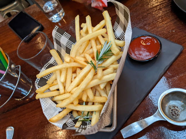 Opinii despre Leura Garage în Leura - Hospitality and gastronomy