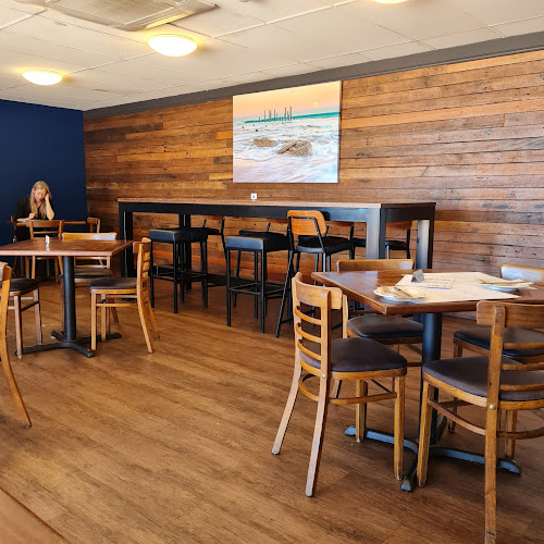 Comentarii opinii despre Breeze Cafe & Bar