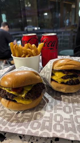 Comentarii opinii despre Mofo Burgers