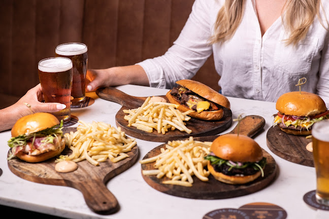 39 Argyle St, Camden NSW 2570