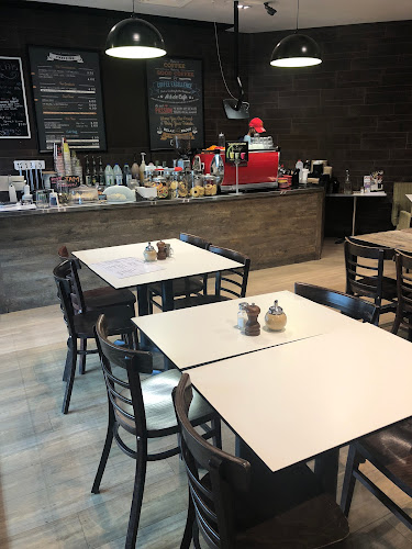 127 Gourlay Rd, Taylors Hill VIC 3037