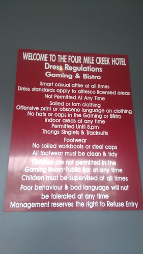 Opinii despre The Four Mile Creek Hotel în Strathpine - Hospitality and gastronomy