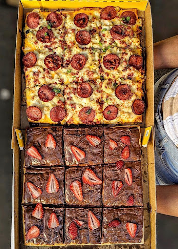 Comentarii opinii despre Sliced Detroit Pizza