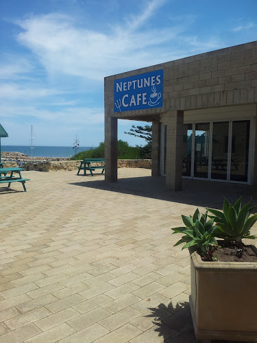 Neptune’s Cafe