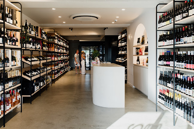 Opinii despre SOMM Wine Store în Mermaid Beach - Hospitality and gastronomy