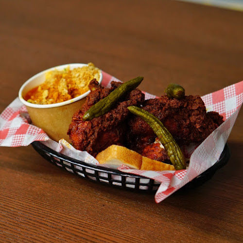 Comentarii opinii despre Hank's Fried Chicken