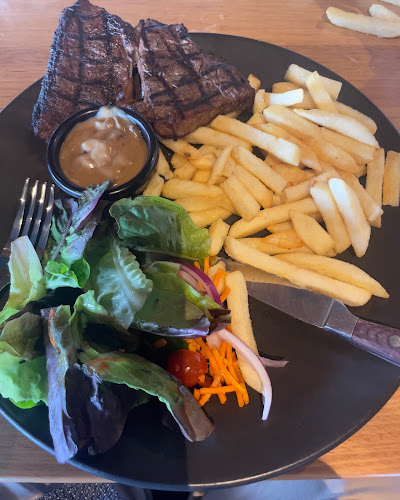 The Savvy Squire - Mooloolaba