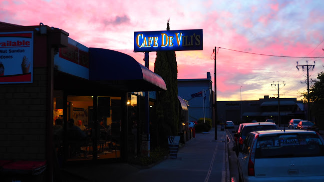 Café De Vili's - Mile End South