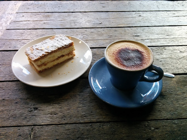 EQ Cafe & Bakehouse | Deakin