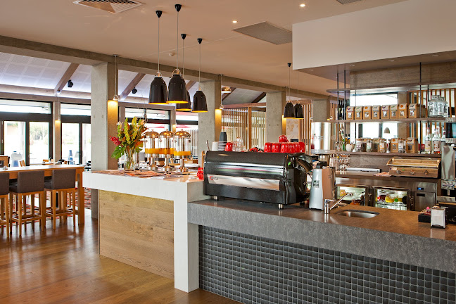 Huon Hill - Hospitality and gastronomy