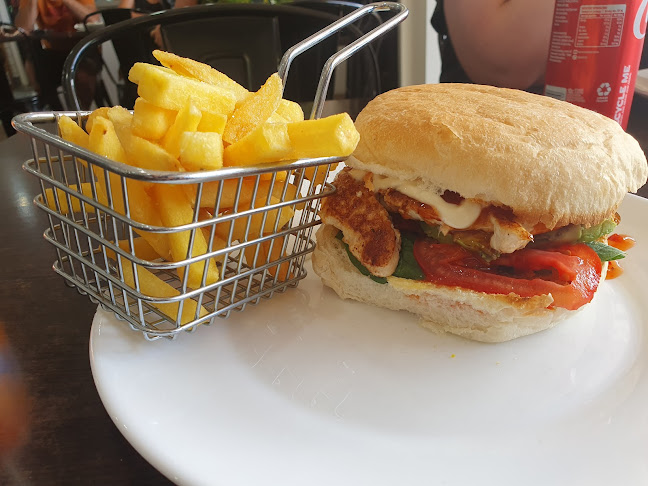 110-112 Bradley St, Guyra NSW 2365