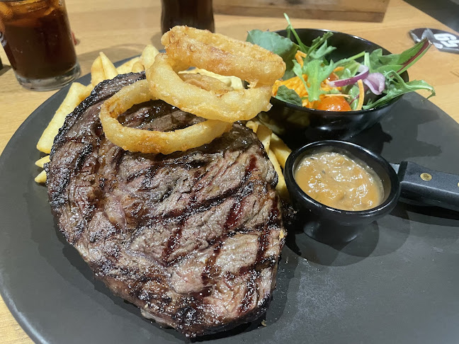 123 Parkyn Parade, Mooloolaba QLD 4557