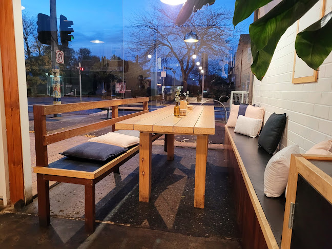 Opinii despre WoodHouse Cafe în Belmont - Hospitality and gastronomy