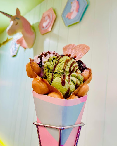 Shop 10/2 Elkhorn Ave, Surfers Paradise QLD 4217