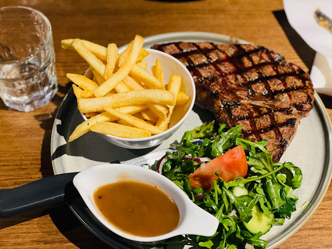 Grand Junction Tavern - Hospitality and gastronomy