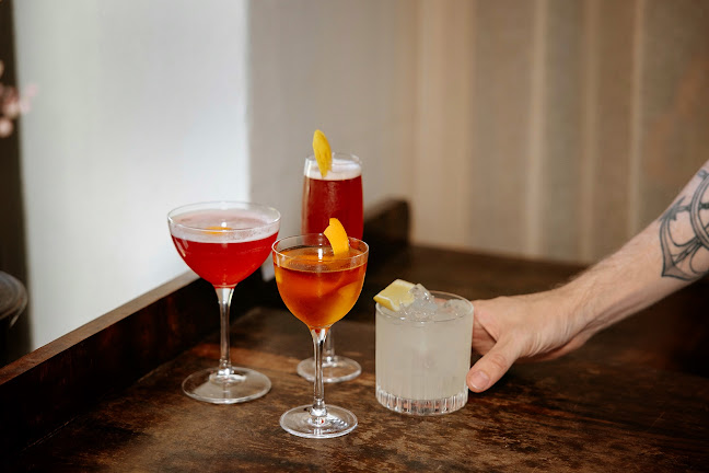 Comentarii opinii despre Parlour Wine Room