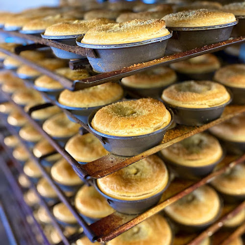 Byrnes Pie Factory - Hospitality and gastronomy