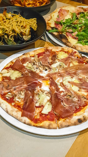 Opinii despre Moretti Italian Restaurant Leichhardt în Leichhardt - Hospitality and gastronomy