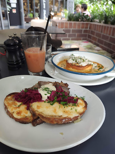 2 Edmondstone St, South Brisbane QLD 4101