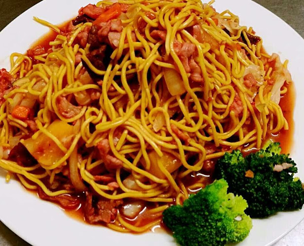 Special Chinese Noodles & Sushi - Hospitality and gastronomy