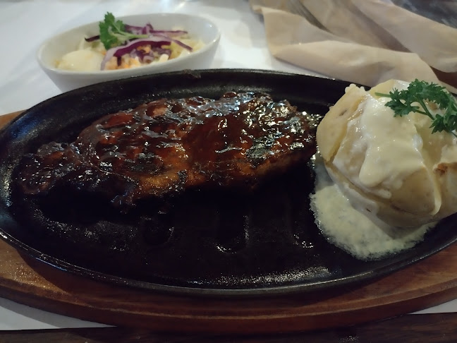 Opinii despre sSs BBQ Barns Bar N’ Grill în Coffs Harbour - Hospitality and gastronomy