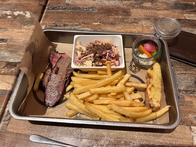 The Oxford Bathurst - Hospitality and gastronomy