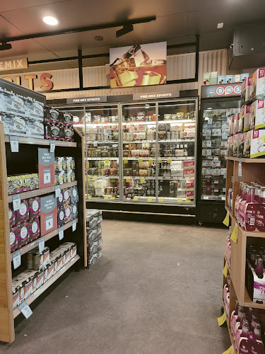 71 Hall Rd, Carrum Downs VIC 3201