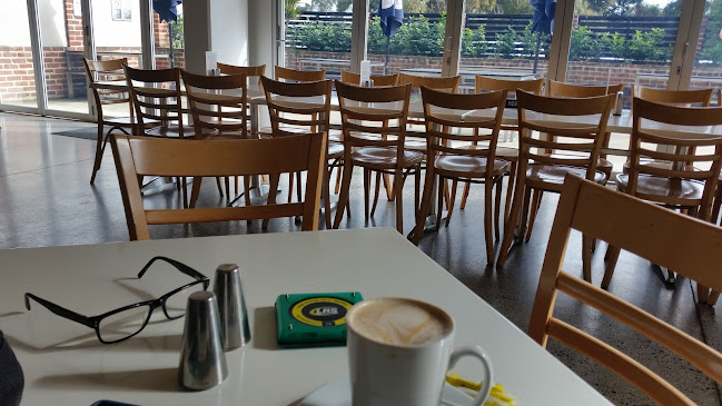 Comentarii opinii despre Eatons Hotel