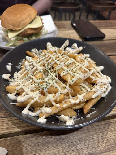 Monroe's Burgers & Beers