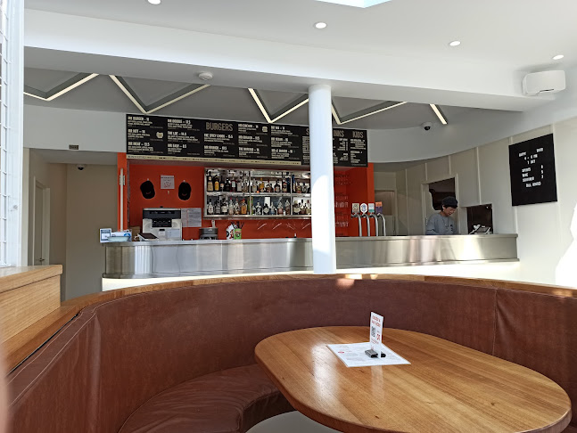 Mr Burger Cafe - Rosny - Hospitality and gastronomy