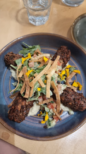 Round Bird Food & Wine Merchants - Lilydale