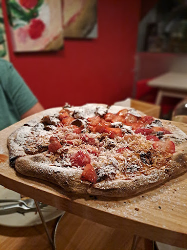 Mamma Mia Pizzeria - Hospitality and gastronomy