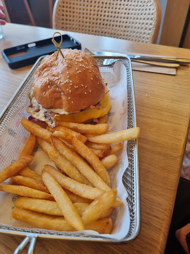 Comentarii opinii despre Mermaid Beach Tavern