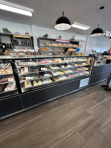 Penguin Country Bakehouse - Hospitality and gastronomy