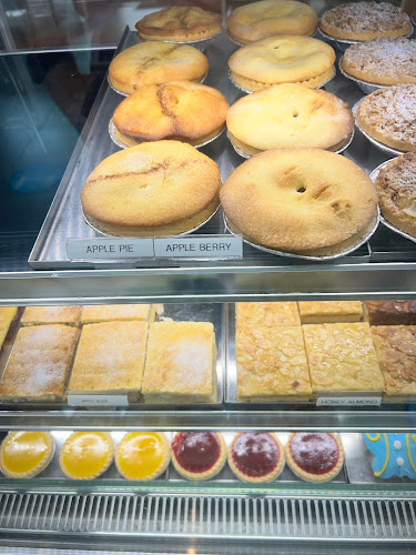 Country Cob Bakery - Boronia - Hospitality and gastronomy