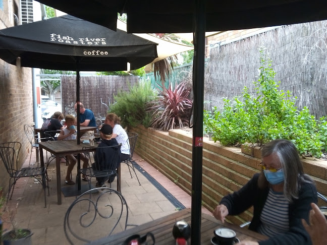 Cafe On Louee - Hospitality and gastronomy