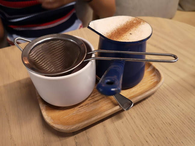 Comentarii opinii despre The Crux & Co.