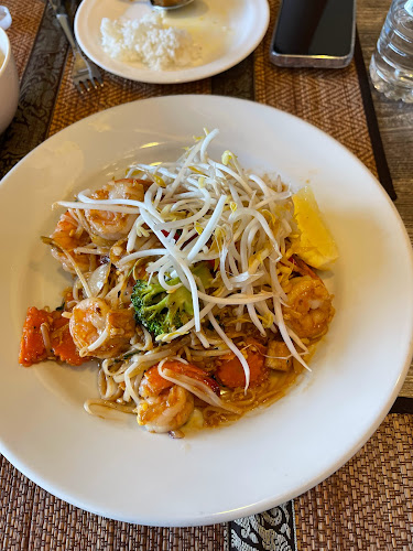 Muang Thong - Golden City Thai Restaurant - Hospitality and gastronomy