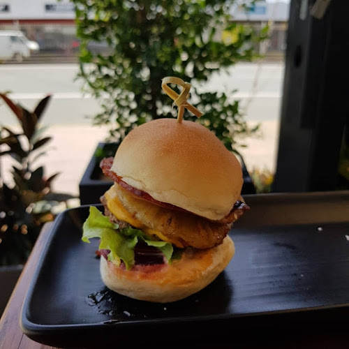 1089 Gold Coast Hwy, Palm Beach QLD 4221