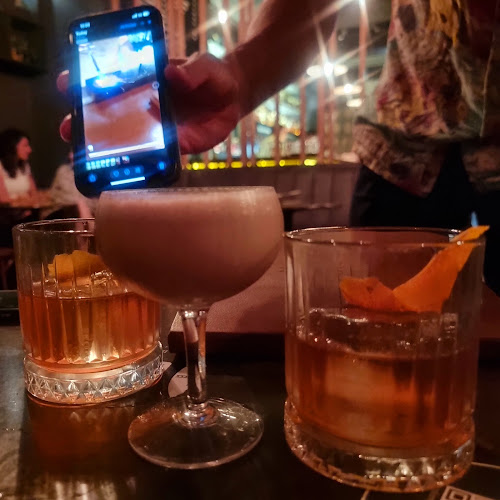 Opinii despre Three Wolves în Cairns City - Hospitality and gastronomy