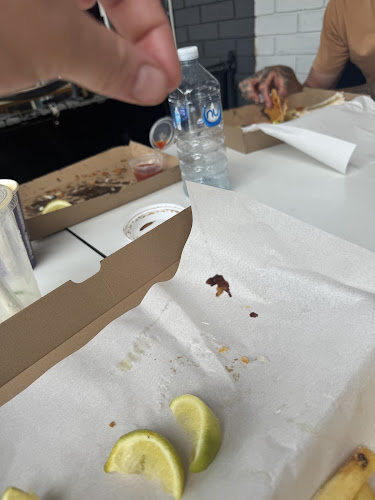 Opinii despre Bradlees Beachside Takeaway în Bargara - Hospitality and gastronomy