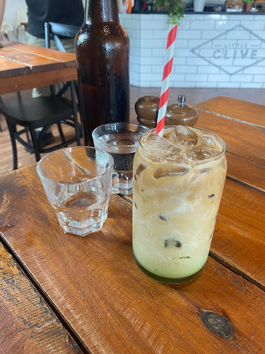 Little Clive Cafe - Annerley