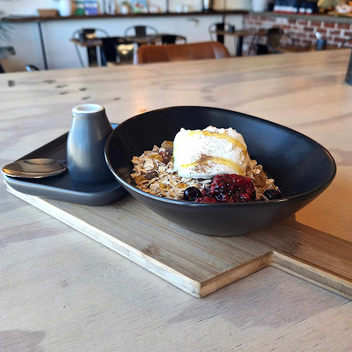 Solomon Merchants - Albany