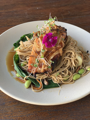 Comentarii opinii despre House of Hubert