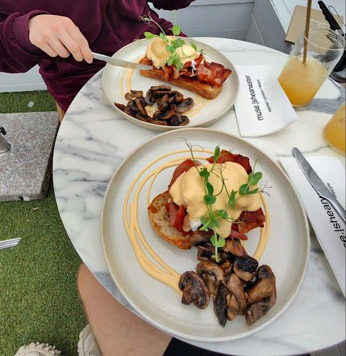 muse bar + eatery - Hospitality and gastronomy