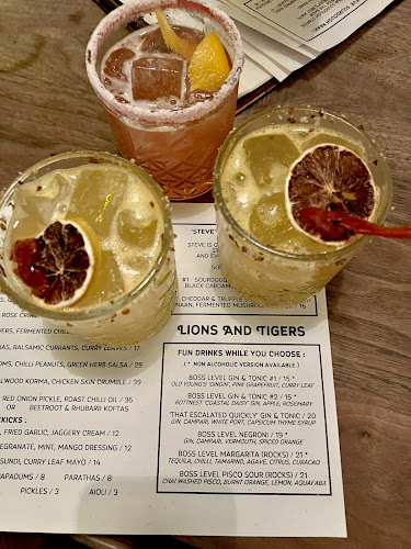 Comentarii opinii despre Lions And Tigers