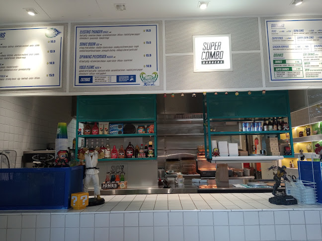 Super Combo Burgers - Hospitality and gastronomy